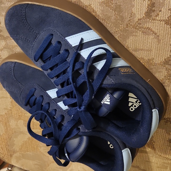 Adidas Dark Blue Sneakers with Light Blue Stripes - Picture 3 of 13